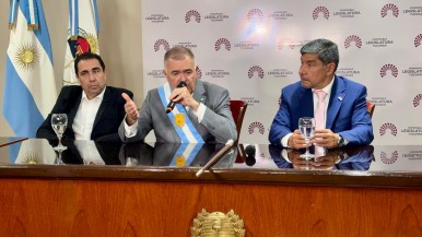 "Rechazamos cualquier intento de interrumpir un proceso democrático": Jaldo sobre el pedido de intervención de Milei a Buenos Aires