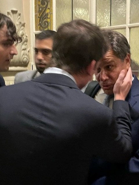 Manes denunciará a Santiago Caputo por amenazas y violación de la Constitución