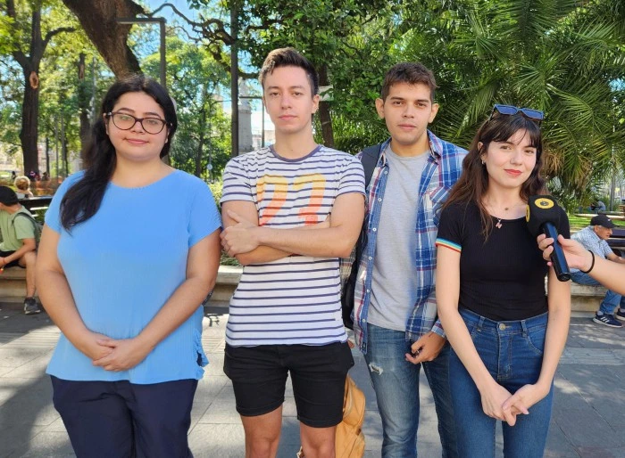 Egresados fantasmas en la UNT: el drama de los profesionales sin título -  Enterate Noticias