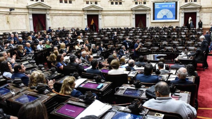 Tras la pelea en Diputados, frenaron el tratamiento del DNU por el acuerdo con el FMI