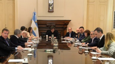 El Gobierno busca acelerar la deportación de inmigrantes ilegales con una reforma judicial