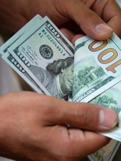 El dólar blue se vende a $1300, un valor que no tocaba desde septiembre del 2024