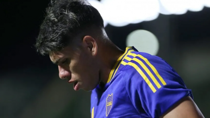 Carlos Palacios podría ir al banco tras ausentarse de la práctica de Boca 