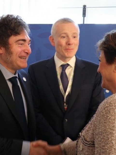 El FMI confirmó que Luis Caputo solicitó u$s20.000 millones