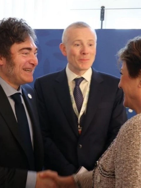 El FMI confirmó que Luis Caputo solicitó u$s20.000 millones