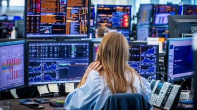 Fuerte caída de las bolsas mundiales por los nuevos aranceles de EEUU a China y la Unión Europea