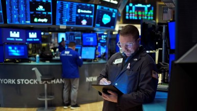 A pesar del acuerdo con el FMI, las acciones argentinas cayeron en Wall Street y el riesgo país roza los 1.000 puntos
