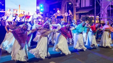 Pascua en la Ciudad: más de 100 artistas celebrarán la Pascua en la plaza Independencia