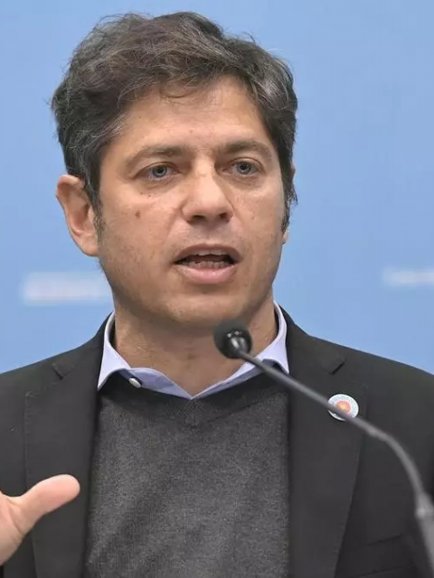 Kicillof reivindicó el legado del papa Francisco y acusó a Milei de "daño criminal"