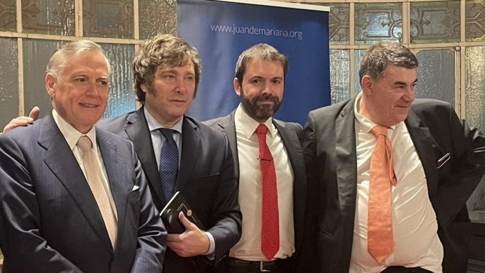 Jesús Huerta de Soto: quién es el economista español que inspira a Javier Milei