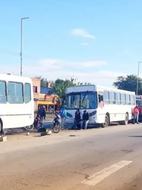 Comenzó el paro de transportistas de cosecheros