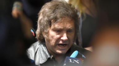 Milei apuntó contra el periodismo en el Día del Trabajador: "No los odiamos lo suficiente"
