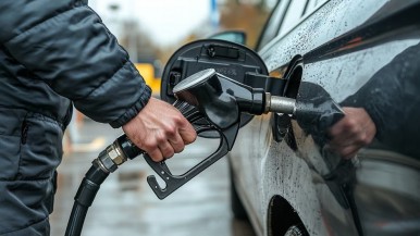 YPF aplicó una rebaja del 4% y se sumaron otras petroleras