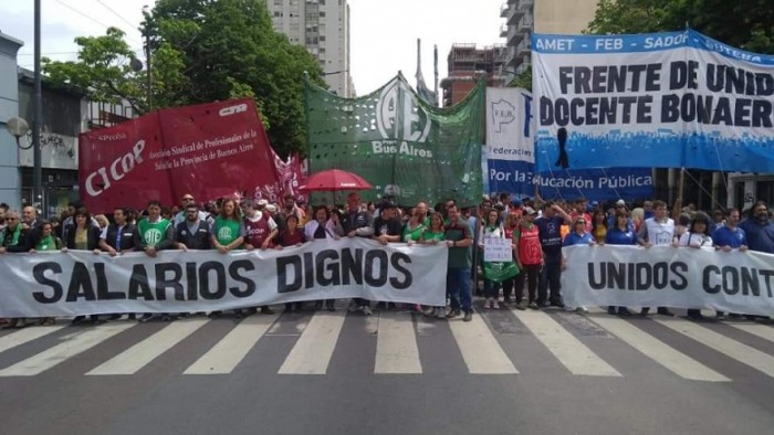 Provincias en alerta: crece la tensión con los estatales por los aumentos salariales