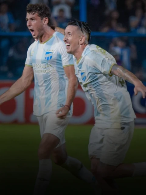 Atlético Tucumán se despidió del torneo con un triunfo agónico ante Lanús