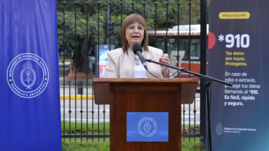 Bullrich presentó  la Línea *910 para bloquear celulares robados en todo el país