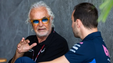 La interna entre Flavio Briatore y Oliver Oakes