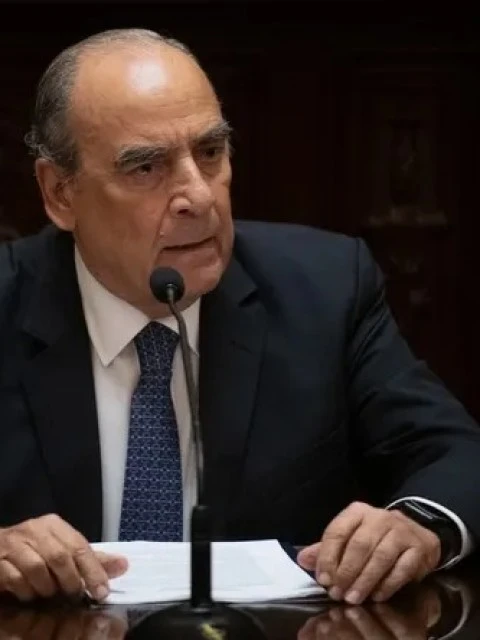 Francos negó responsabilidad del Gobierno por Ficha Limpia y pidió consensos con el PRO