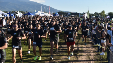 Los 21K de Yerba Buena marcaron una fiesta deportiva durante el domingo