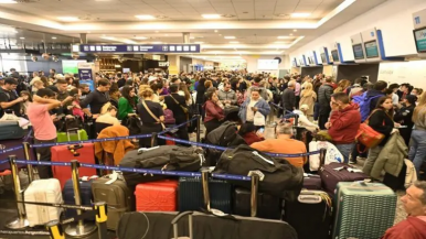 Cancelación masiva de vuelos en Flybondi provocó protestas en Aeropuertos 