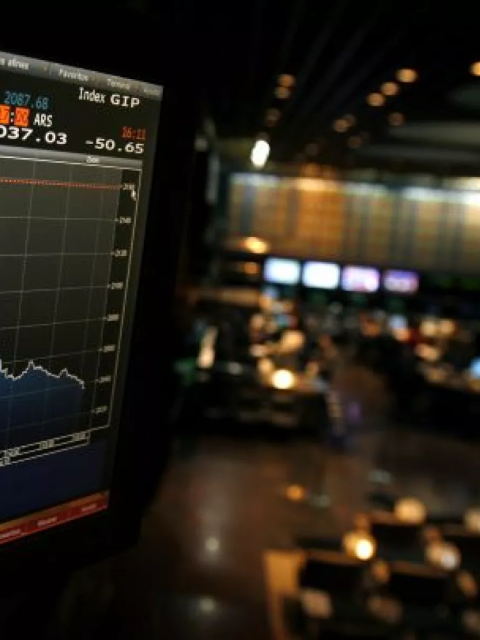 El MERVAL inició la semana en alza