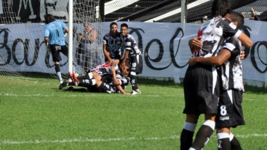 Escándalo en El Porvenir: apuestas ilegales y jugadores suspendidos