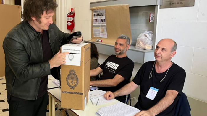Dónde y a qué hora votan Javier Milei, Manuel Adorni y el Gabinete de La Libertad Avanza en la elección porteña