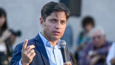 Kicillof busca mostrar fuerza con más de 40 intendentes y desafía a La Cámpora