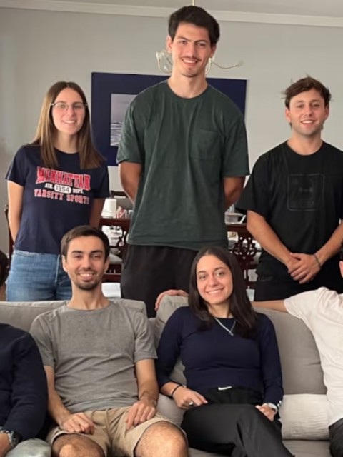 Diez estudiantes argentinos viajarán a EE.UU. con un satélite del tamaño de una lata para competir en la CanSat 2025