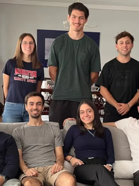 Diez estudiantes argentinos viajarán a EE.UU. con un satélite del tamaño de una lata para competir en la CanSat 2025