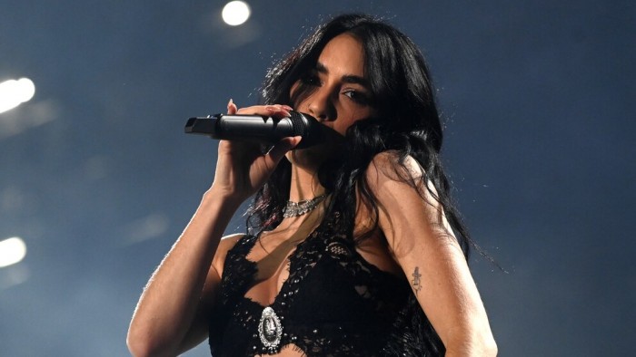 El show de Lali Espósito deslumbró a 50 mil personas y Moria Casán fue la gran sorpresa de la noche