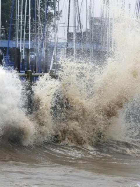 Alerta por crecida del Río de la Plata: olas superan los 3 metros y se esperan más lluvias y frío polar