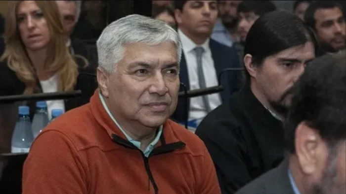 683a13b3eff67_700_394!