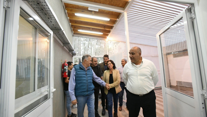 Manzur y Jaldo recorrieron la construcción de 80 viviendas en Burruyacú 