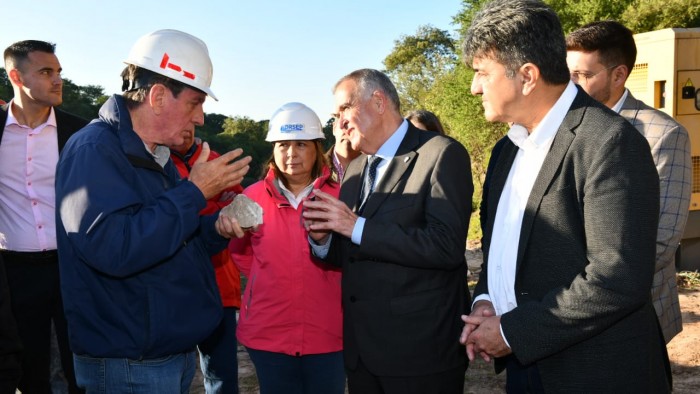 Jaldo y el Ministro de Obras estuvieron presentes en las obras del Dique 