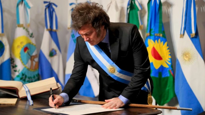 El Gobierno relanzó el Consejo de Mayo y nombró a sus seis nuevos integrantes