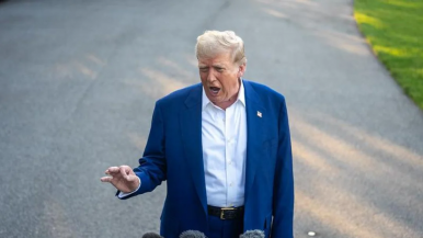 Trump congela cualquier diálogo con Irán tras duras críticas de Khamenei