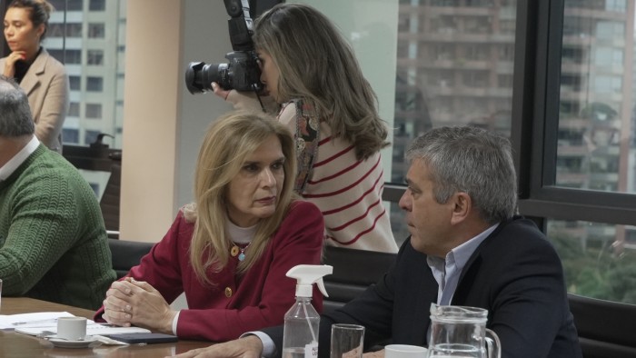 Elías de Pérez cuestiona a Jaldo por habilitar contrataciones directas para obras del PROCREAR: "Irregularidades y favoritismo"