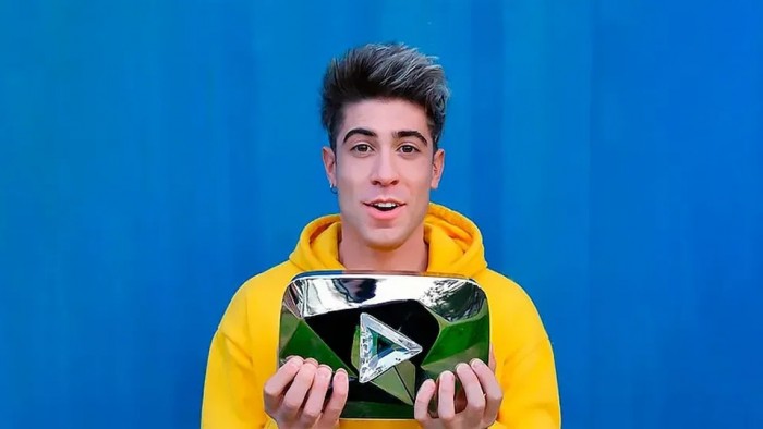 Alejo Igoa hace historia: primer youtuber en español con 100 millones de suscriptores
