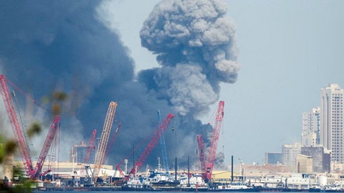 Irán ataca barrios residenciales en Emiratos Árabes Unidos