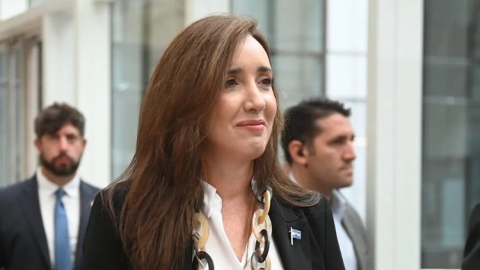 Villarruel le respondió a Milei por tirdarla de "golpista"