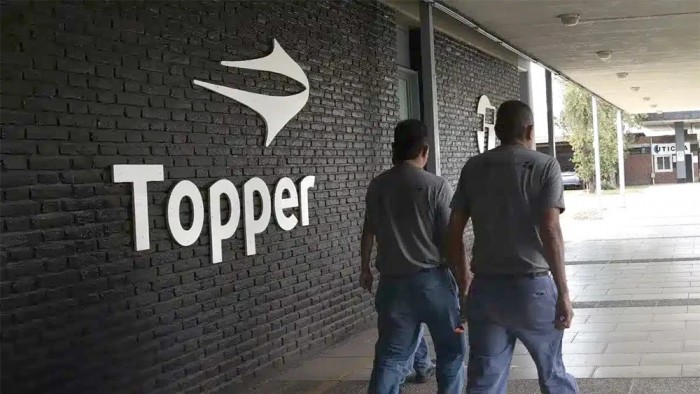 Alerta en Topper por despidos y recortes en la fábrica de Tucumán