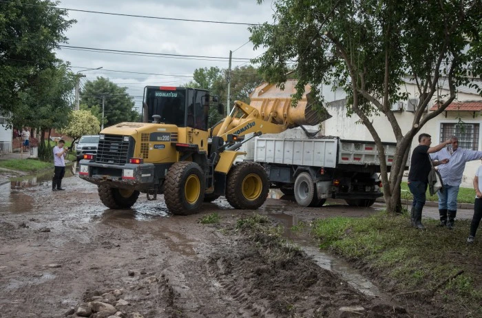 El Municipio capitalino refuerza la asistencia en barrios afectados por el temporal en Tucumán