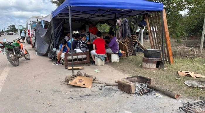 Crisis en La Madrid: vecinos denuncian que la comida no alcanza y desconfían del reparto oficial