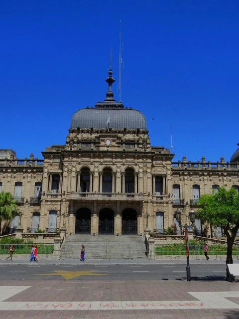Hubo una amenaza de bomba en Casa de Gobierno