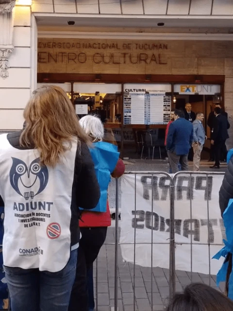 ADIUNT inició un paro por 72 horas: ¿Qué reclaman?