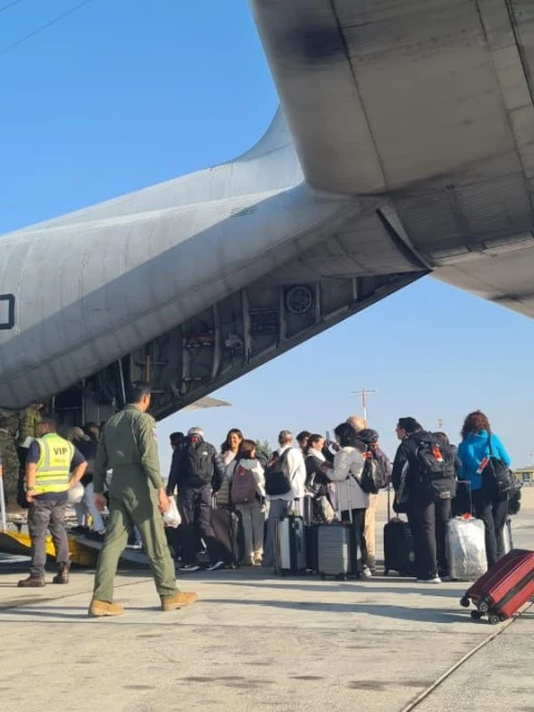 Repatrian a 300 argentinos desde Israel tras el alto el fuego con Irán