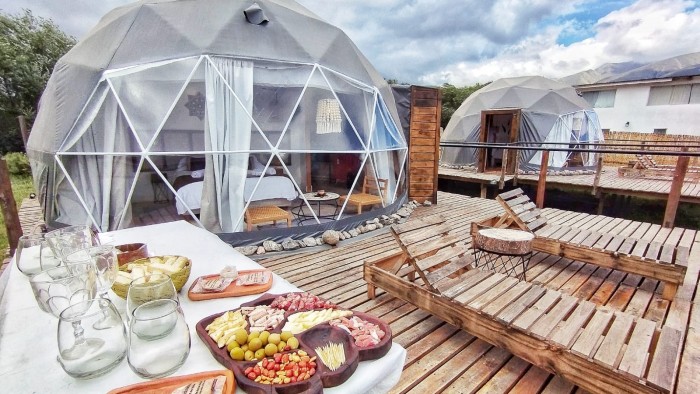 Turismo habilita el glamping en Tafí del Valle: la experiencia de un hotel pero al aire libre