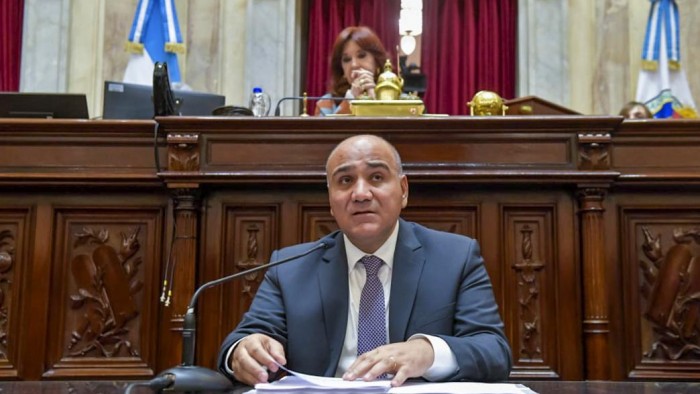 Senadores peronistas pidieron tratar en una sesión especial el DNU de Milei