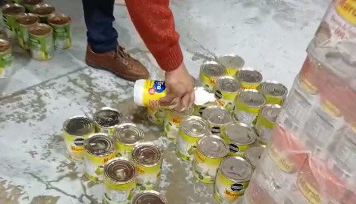 Escándalo alimentario en super Aledo: retiran cientos de latas vencidas